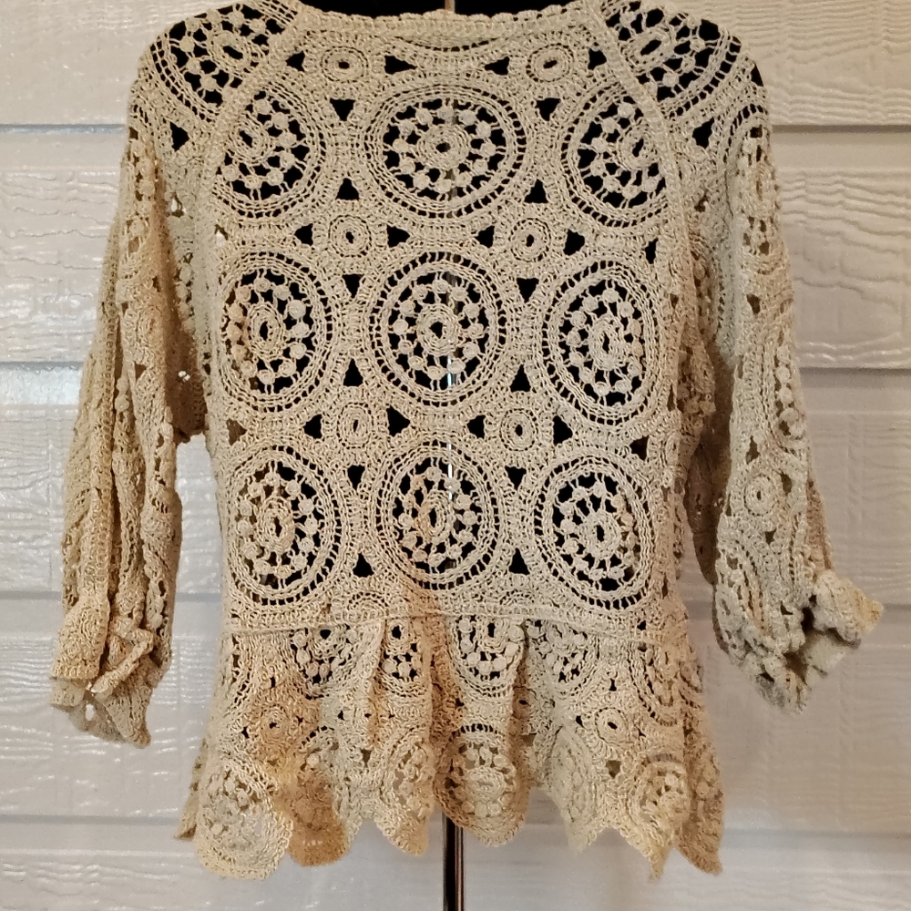 SOLITAIRE Top Womens L Beige Crochet Scalloped Edge Cottagecore Short Sleeves - Picture 5 of 7